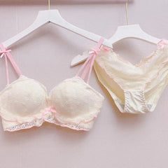 Women Self-Design Heavily Padded Lingerie Set (Pack Of 4)