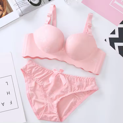 Women Self-Design Heavily Padded Lingerie Set (Pack Of 4)