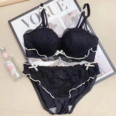 Women Self-Design Heavily Padded Lingerie Set (Pack Of 4)