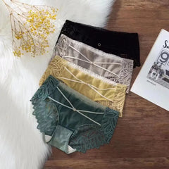 Women Self-Design Heavily Padded Lingerie Set (Pack Of 4)